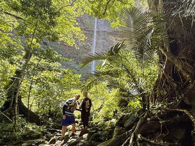 西表島ピナイサーラの滝